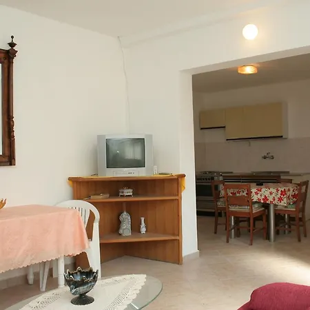 Brna 4415b * Smokvica (Korcula)